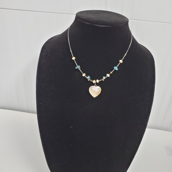 Heart Shell Necklace - Picture 8 of 8